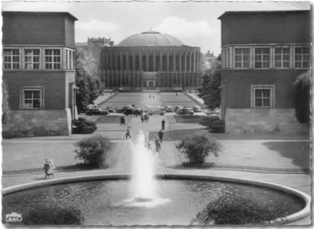 Ehrenhof 1952